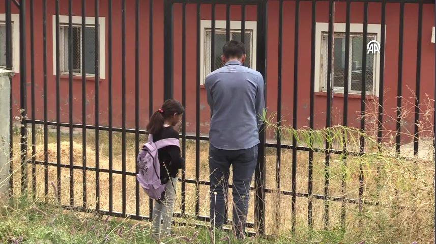 Bu okulda 3 yıldır tek bir öğrenci var. 9 yaşındaki Hasret artık sınıf arkadaşı istiyor - Resim: 19